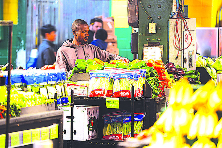 U.S. trade deficit drops in August as Trump’s tariffs reduce imports